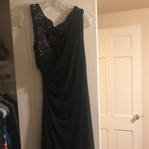 Knee length dress - Picture 2 of 3